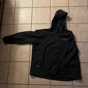 Columbia Men’s Black XXL hooded jacket